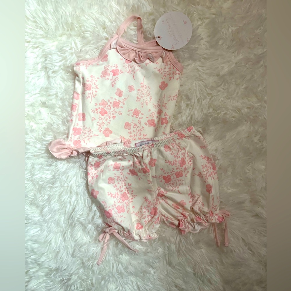 Sweet honey lounge set
18 mths 
NWT